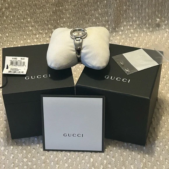Gucci Women's Elegant Silver Watch - Picture 2 of 6